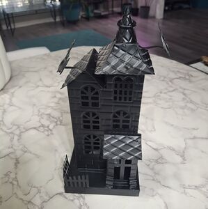 Black Metal Haunted House Decor